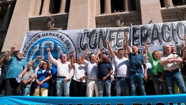 La Cámara del Trabajo revoca la cautelar y restablece 82 artículos de la reforma laboral