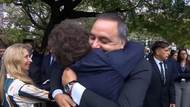 Milei confirmó que va a acompañar a Adorni en su informe en el Congreso y ratificó que “la inflación va a ceder”