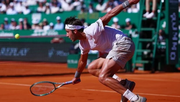Tomás Etcheverry avanzó a la tercera ronda en el Masters 1000 de Madrid.