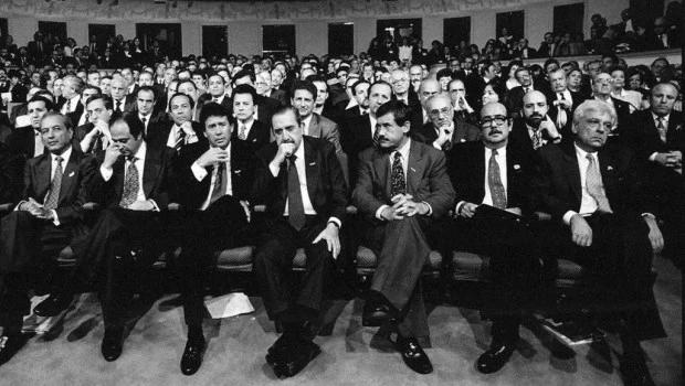 Si quieren ir contra la casta convoquen una Constituyente