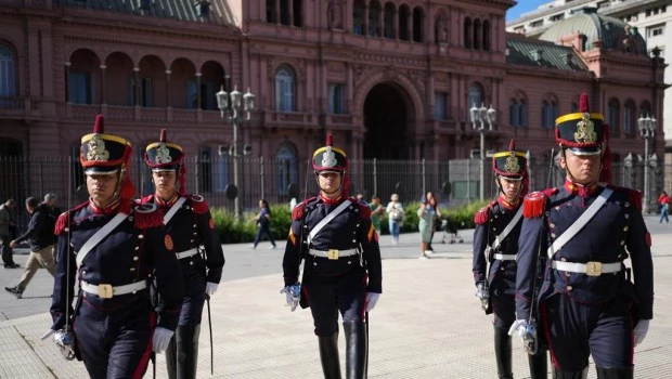 Ni las luchas de poder ni la guerra alteran la estabilidad