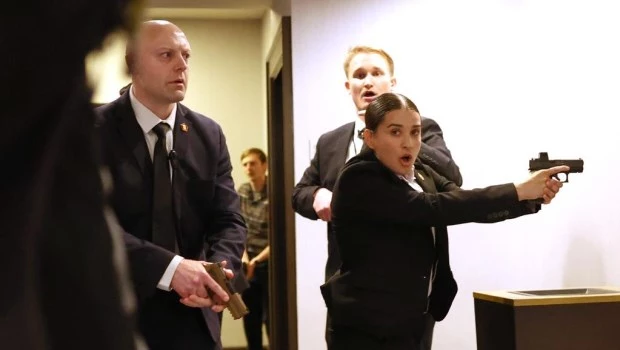 Servicio Secreto evacúa a Trump de cena con periodistas tras aparentes disparos