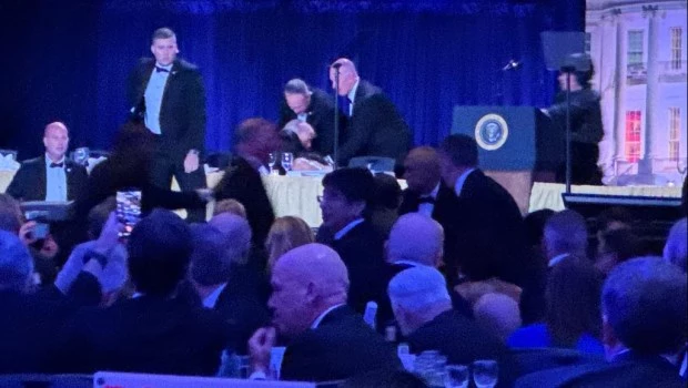 Trump resultó ileso en un aparente intento de agresión durante una cena con periodistas