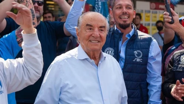 Este acuerdo es el resultado de un diálogo maduro y responsable, sostuvo Armando Cavalieri, líder de los mercantiles.