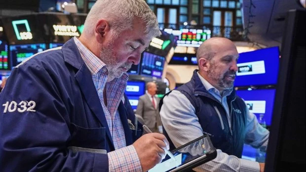 Se frenó el dólar, mientras el Gobierno realizó otra exitosa colocación de deuda
