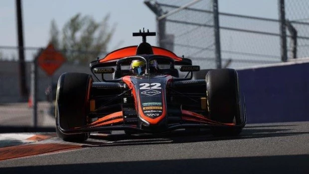 Nicolás Varrone brilló en Miami: largará quinto en la sprint de Fórmula 2