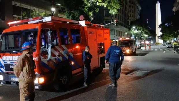 Se incendió un hotel en pleno centro porteño: susto y evacuados