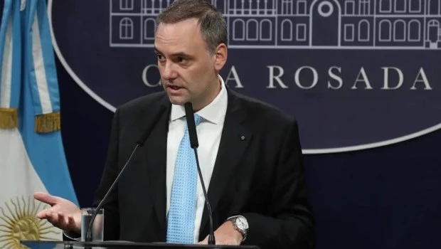 El contratista de la casa del country dijo que Adorni gastó US$ 245 mil en concepto de refacciones