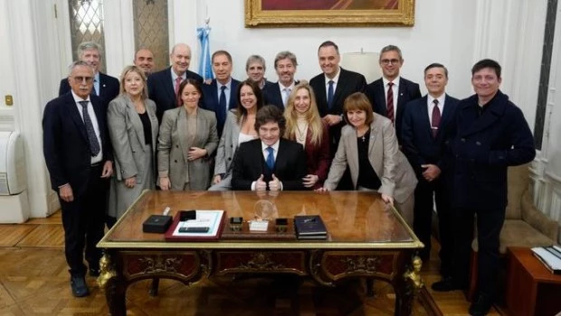Los dichos de Bullrich sobre Adorni dividen al Gobierno y anticipan una explosiva reunión de Gabinete