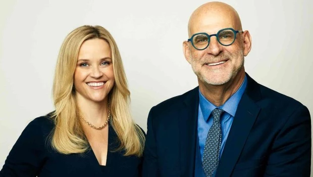 En ‘Sin decir adiós’, Harlan Coben unió fuerzas con la actriz Reese Witherspoon.