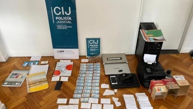 Condenaron a un hombre por encabezar una red dedicada a producir y vender licencias de conducir falsas