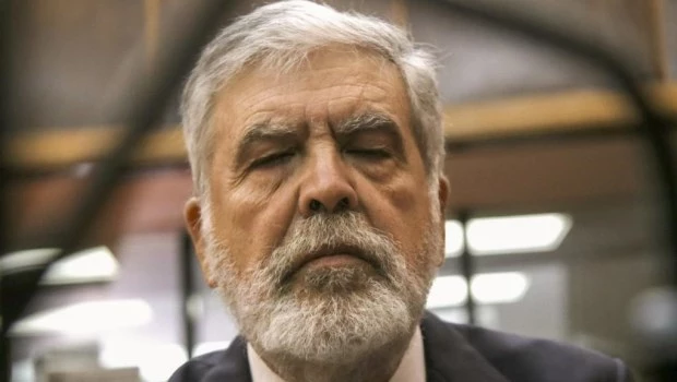 Julio De Vido recibió el benificio de la prisión domiciliaria y abandonará la cárcel de Ezeiza