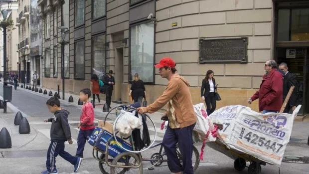 Una familia tipo porteña necesitó más de $1,5 millones en abril para no ser pobre