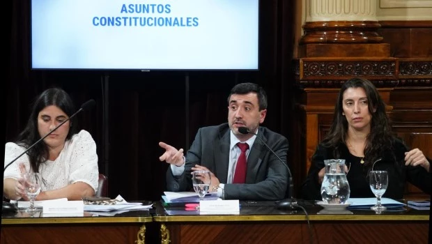El oficialismo no cuenta todavía con la cantidad de votos necesarios (37) para aprobar la supresión de las internas abiertas.
