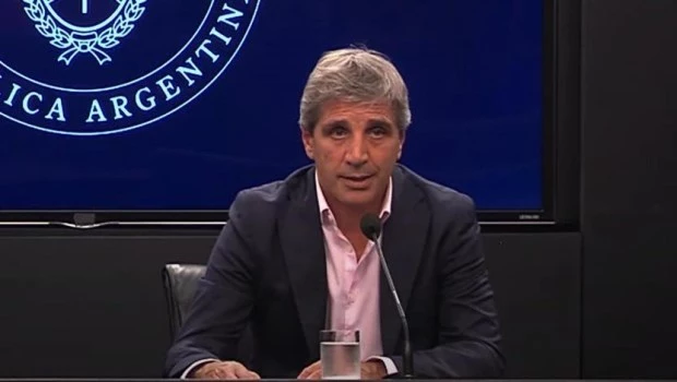 Caputo anunció el lanzamiento de la licitación para privatizar AySA y la aprobación de proyectos RIGI