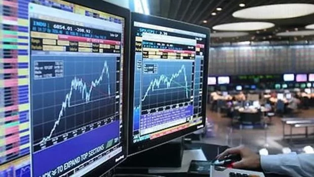 Las acciones y bonos cerraron la semana a la baja y el Riesgo País se ubicó en los 538 puntos