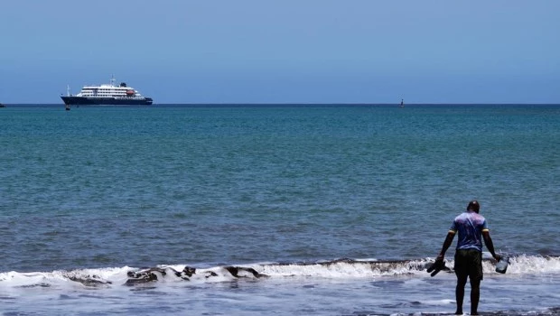 El crucero afectado por hantavirus llegó a Holanda