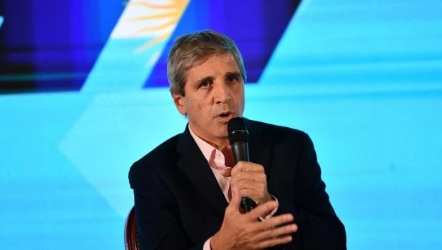 Luis Caputo aseguró que en el Gobierno de Milei se hizo “lo opuesto” al de Macri en política económica