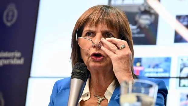 Bullrich adelantó la presentación de su declaración jurada en medio de la investigación a Adorni