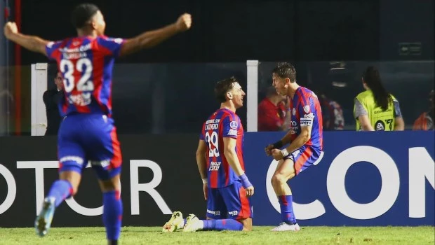 San Lorenzo estaba 2-0 abajo, reaccionó, le empató a Santos en Brasil y se cerca a la clasificación en la Copa Sudamericana