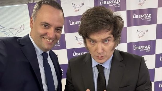 Milei recibió en la Quinta de Olivos a Adorni para repasar la agenda de gestión