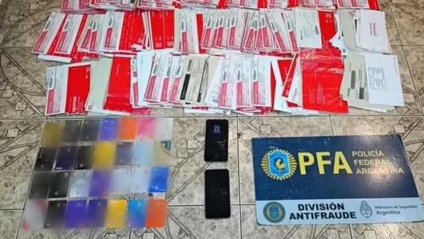 Operativo “Caras Rotas”: desarticularon una red criminal que realizaba fraudes con tarjetas de crédit
