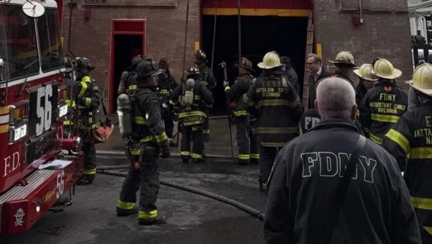 Treinta heridos por un incendio y una explosión en un astillero de Nueva York