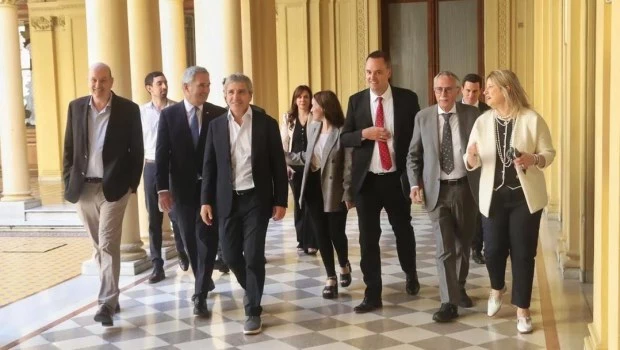 Tras el Tedeum, Javier Milei encabeza una nueva reunión de Gabinete