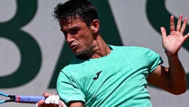 Roland Garros: triunfos de Navone y Ugo Carabelli