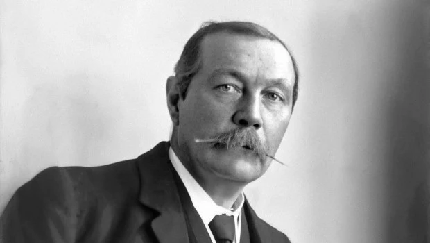 Arthur Conan Doyle y la puerta mágica
