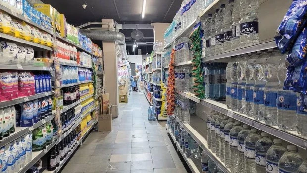 Nueva caída del consumo masivo en abril