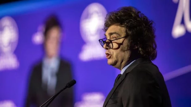 Milei expone en el Latam Economic Forum en Parque Norte