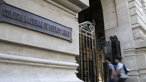 Levantaron la toma en el el Colegio Nacional Buenos Aires, pero se mantiene el conflicto en el Carlos Pellegrini