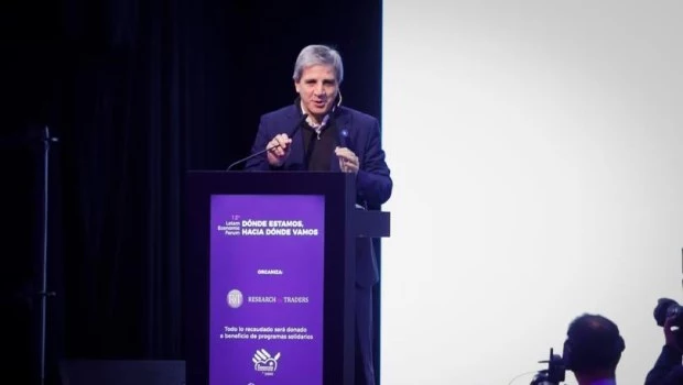 Caputo anticipó que la inflación de mayo será más baja que la de abril y vaticinó la reelección de Milei