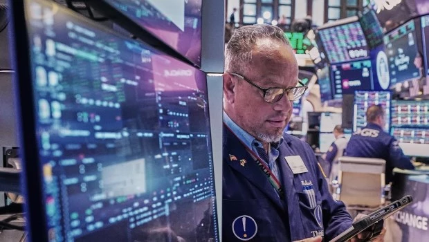 Wall Street cierra con doble récord por la confianza en acuerdo de paz con Irán