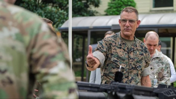 Se reunió con militares cubanos el jefe del Comando Sur de Estados Unidos