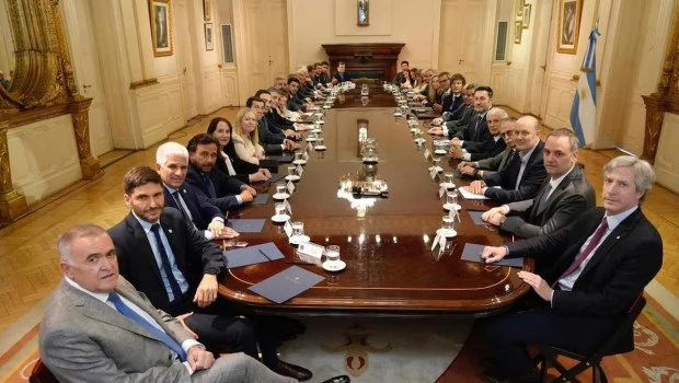 Milei aumentó el giro de transferencias no automáticas a las provincias: el detalle