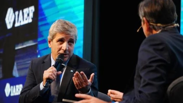 Caputo adelantó un nuevo proyecto de Inocencia Fiscal y dijo que los pagos de deuda “están totalmente cubiertos”