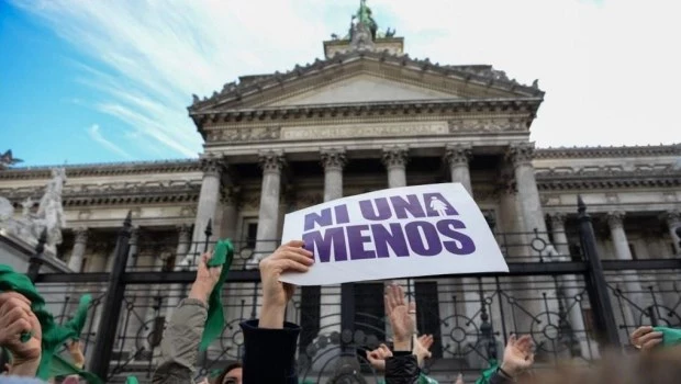 La convocatoria reunió a familiares de víctimas de femicidios y organizaciones feministas, entre otros colectivos.