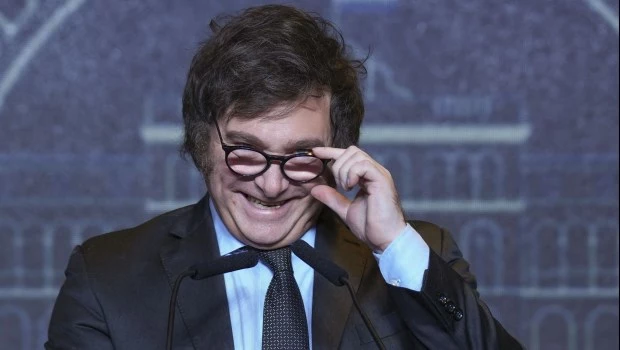 Milei sostiene en el Financial Times que Argentina va a ofrecer a la IA el mejor marco legal y fiscal del mundo