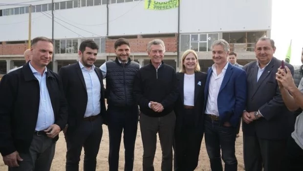 Macri y Pullaro recorrieron el Estadio Multipropósito de Santa Fe