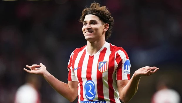 Real Madrid iría por Julián Álvarez con una oferta récord
