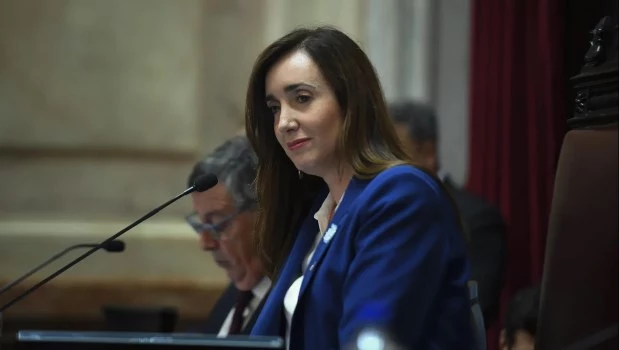 Villarruel cruzó a Adorni: “Me parece una vergüenza su accionar y sus explicaciones”