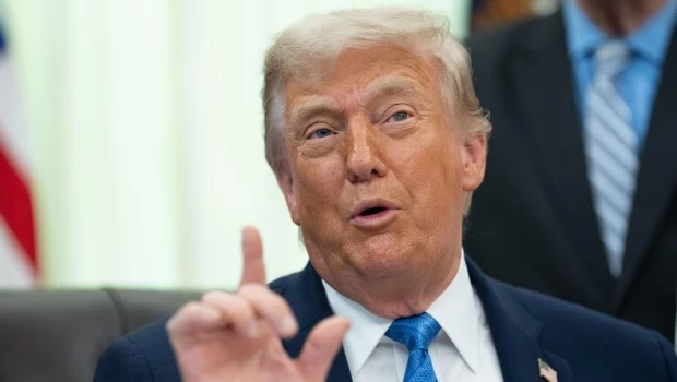 Trump dice que canceló plan de atacar a Irán porque hay avances en las conversaciones por la paz