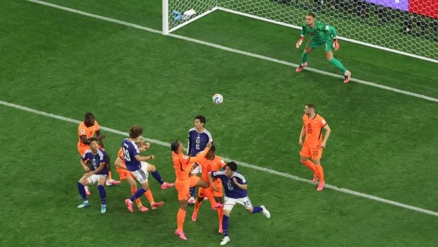 Un cabezazo sobre la hora le dio el empate a Japón ante Países Bajos