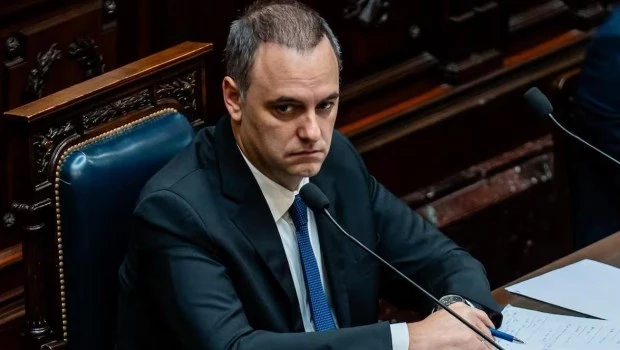 El Gobierno busca blindar a Adorni ante la amenaza de una moción de censura