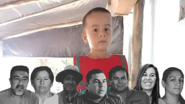 Los acusados: la tía Laudelina; su esposo, Antonio Benítez; el ex comisario Walter Maciel; María Victoria Caillava; Carlos Pérez, Mónica Del Carmen Millapi, y Daniel “Fierrito” Ramírez.