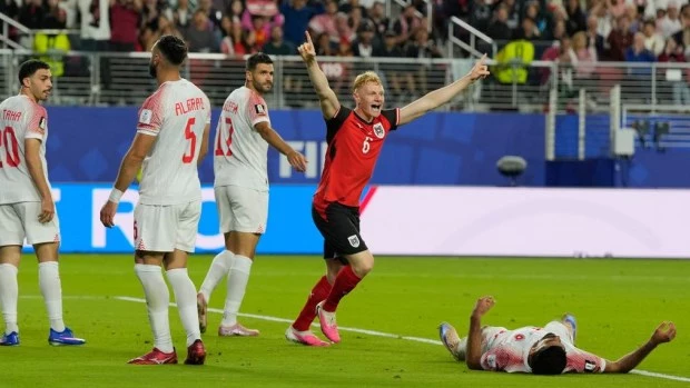 Austria venció a la debutante Jordania por 3-1, su primer triunfo en en 36 años