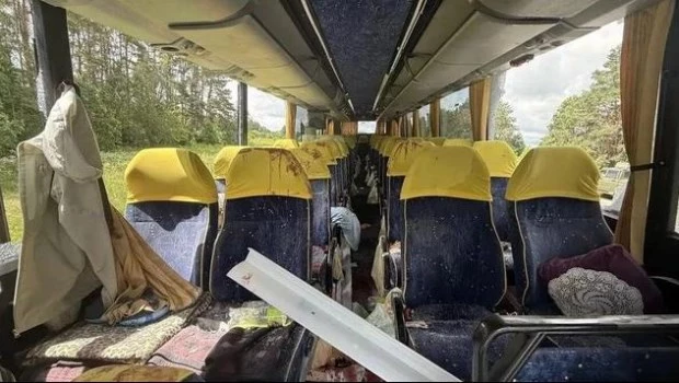 Ataque con dron contra un autobús que transportaba al equipo de fútbol juvenil bielorruso dejó 1 muerto y 7 heridos