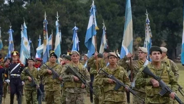 La medida comenzará a regir desde el 1 de julio y alcanzará a todo el personal militar.